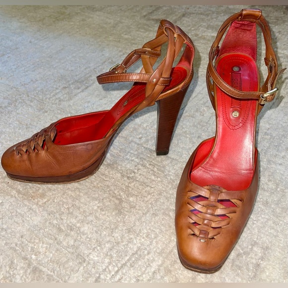 Authentic 𝐂𝐄𝐋𝐈𝐍𝐄 genuine leather heels - Picture 14 of 16